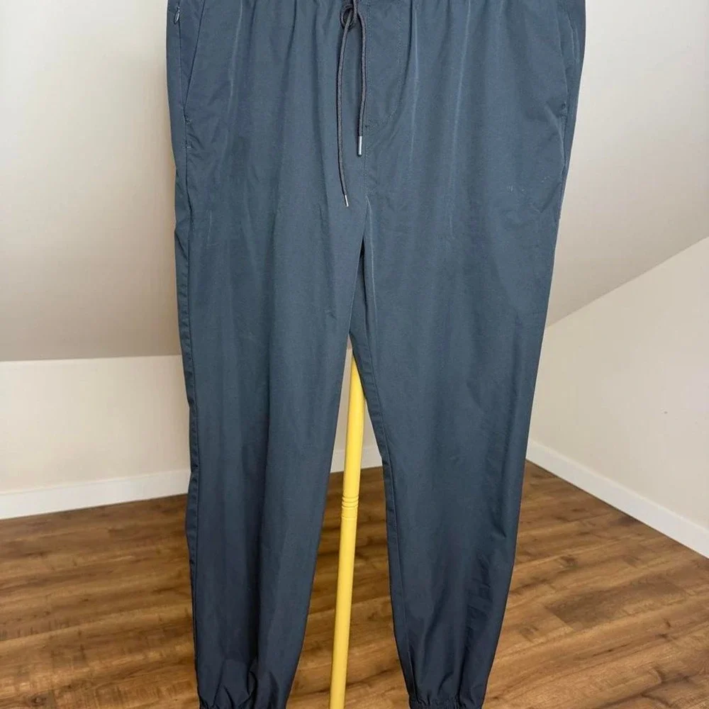 Banana Republic Men's L Performance Jogger Pants Black/Charcoal
